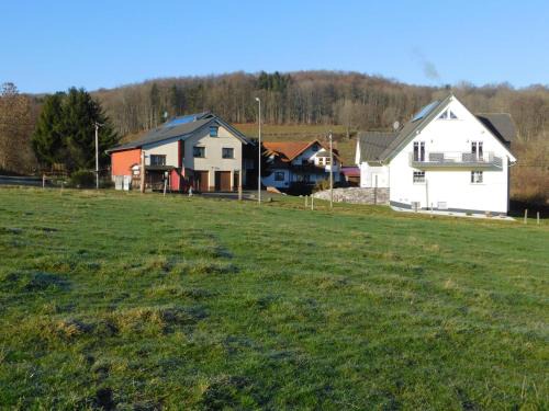 Ehrenberg Apartment | Ferienwohnung Krenzer