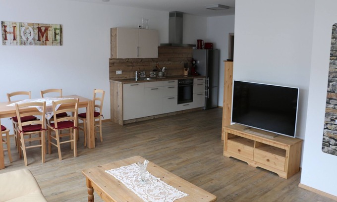 Guckinsdorf Apartment | Ferienwohnung Lierbachblick, 80qm, 2 Schlafzimmer, max. 6 Personen