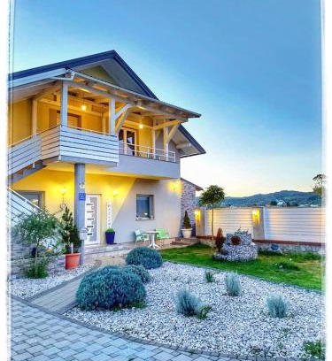 Brinje Apartment | Ferienwohnung Luna mit Pool