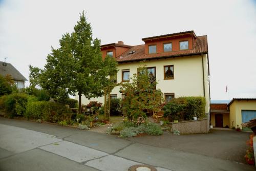 Altenstein Apartment | Ferienwohnung Margit Altenstein