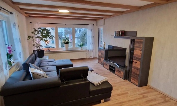 Bad Berleburg Apartment | Ferienwohnung mit Balkon für 4 Personen