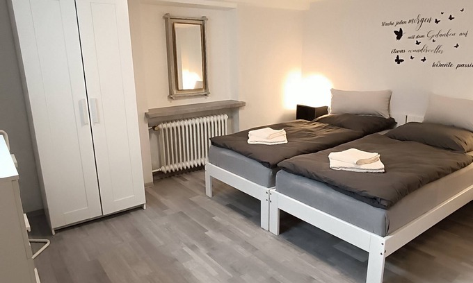 Bad Berleburg Apartment | Ferienwohnung mit Blick zum Schloss