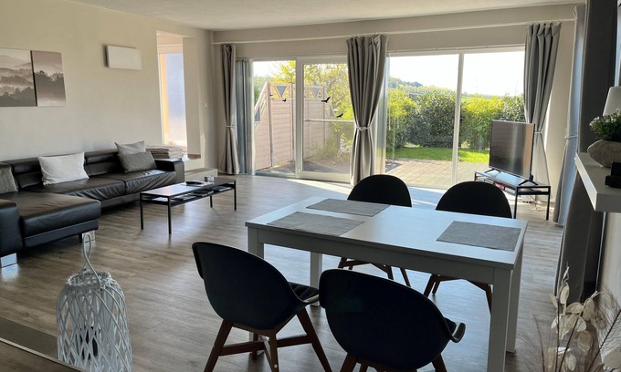 Hartenfels Apartment | Ferienwohnung mit großer Terrasse und Garten für Genießer