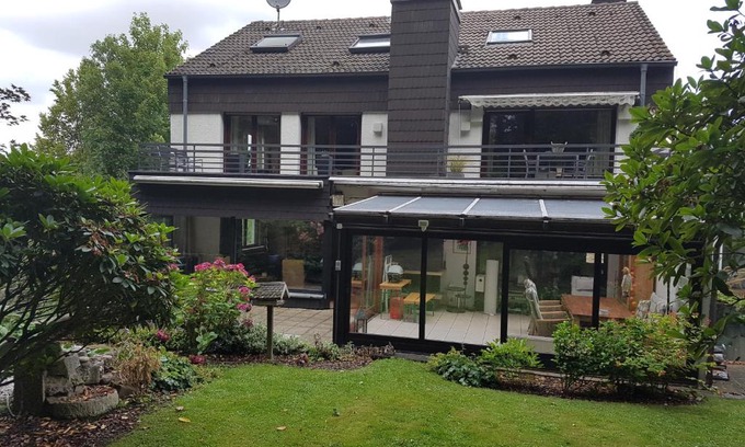 Annen Apartment | Ferienwohnung mit Pool und Spa in Witten