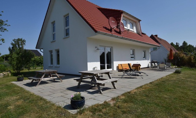 Hornstorf House | Ferienwohnung mit Trampolin in Hornstorf