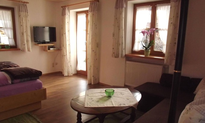 Ohlstadt Apartment | Ferienwohnung Obstgarten - Beim Keanzl