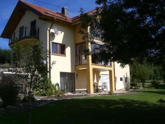 Winringen Apartment | Ferienwohnung Pliefke