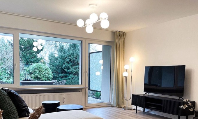 Hoyren Apartment | Ferienwohnung Rosi - Stylischer Rückzugsort vor den Toren Lindaus