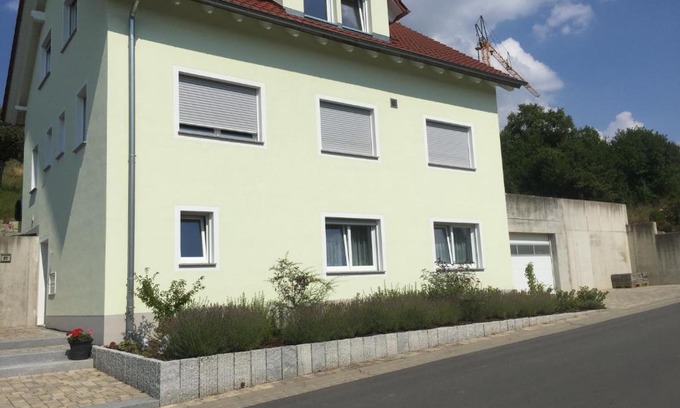 Stuppach Apartment | Ferienwohnung Regina