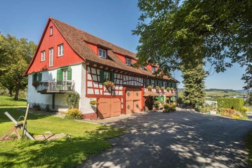 Owingen Apartment | Ferienwohnung Risthof 1