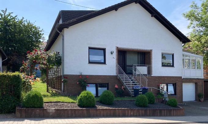 Osburg Apartment | Ferienwohnung Rosengarten