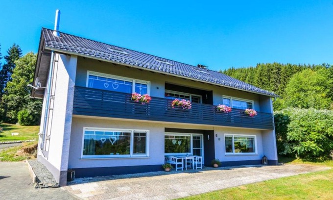 Volkholz Apartment | Ferienwohnung Schöne Aussicht am Rothaarsteig