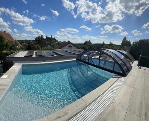 Braunfels Apartment | Ferienwohnung Schlossblick - 4 Sterne Sauna Pool Whirlpool exklusiv