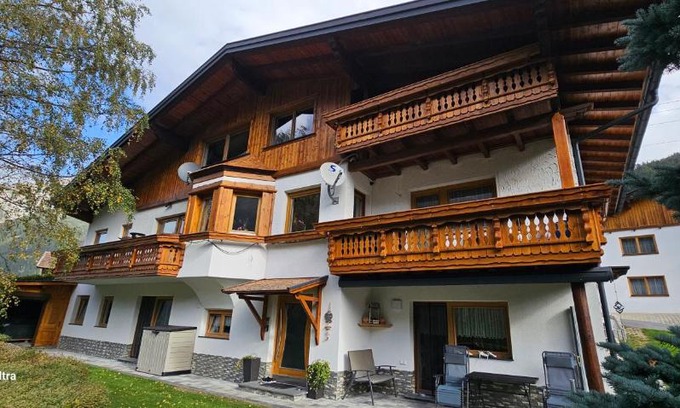 Flirsch Apartment | Ferienwohnung Schranz