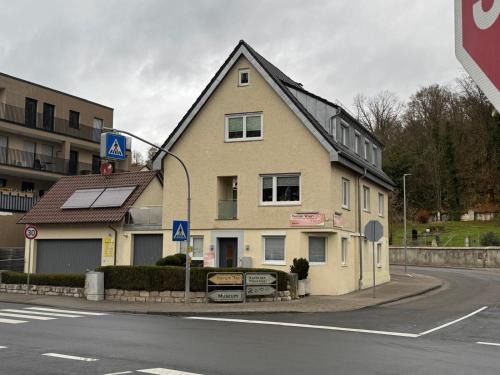 Waldenbuch Apartment | Ferienwohnung "SCHWARZWALD" , Pension Wauri