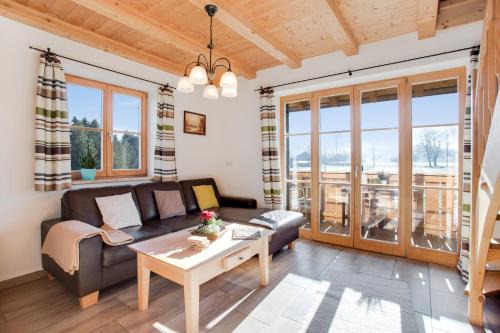 Bad Heilbrunn Apartment | Ferienwohnung Seeblick