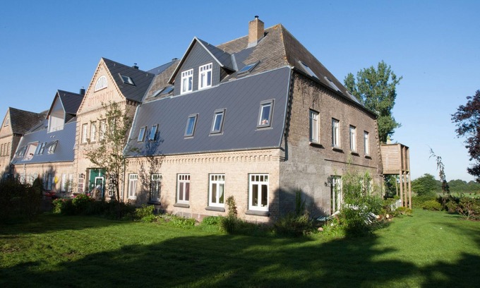 Gueby Apartment | Ferienwohnung Seeblick - Hof Eckhorst