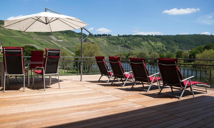 Krov Apartment | Ferienwohnung Sonnendeck