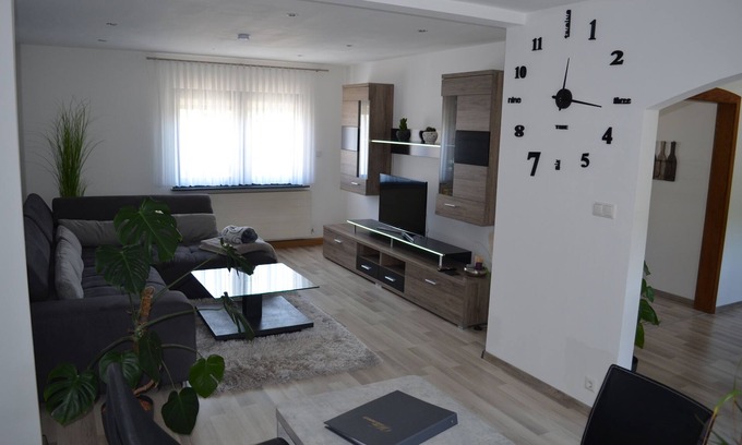 Contwig Apartment | Ferienwohnung Stambach