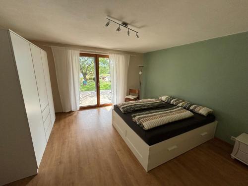 Wackersdorf Apartment | Ferienwohnung Steinbauer