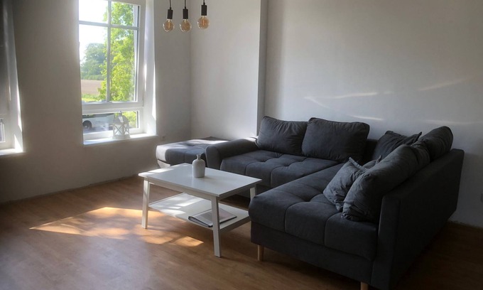 Drochtersen Apartment | Ferienwohnung Storchennest Nähe Elbinsel Krautsand