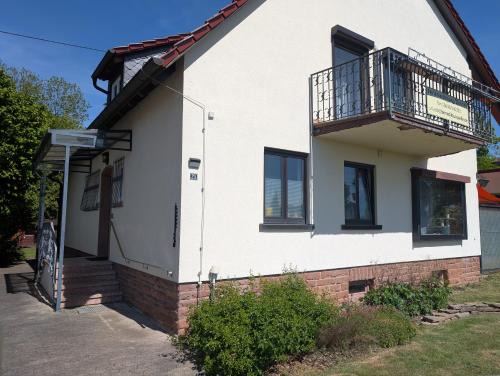 Ortenberg Apartment | Ferienwohnung und TinyHouse Benediktusquelle