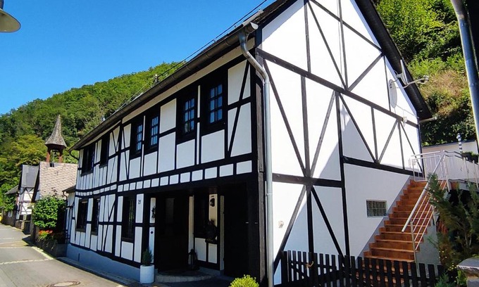 Brodenbach Apartment | Ferienwohnung 'Unter der Burg'