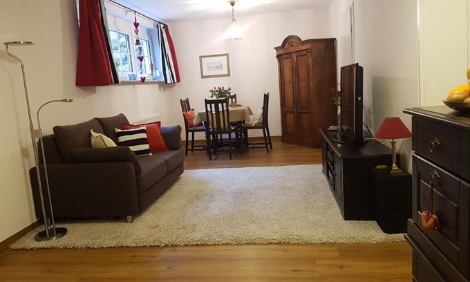 Meckenbeuren Apartment | Ferienwohnung "Waldeck" Nahe Messe und Bodensee