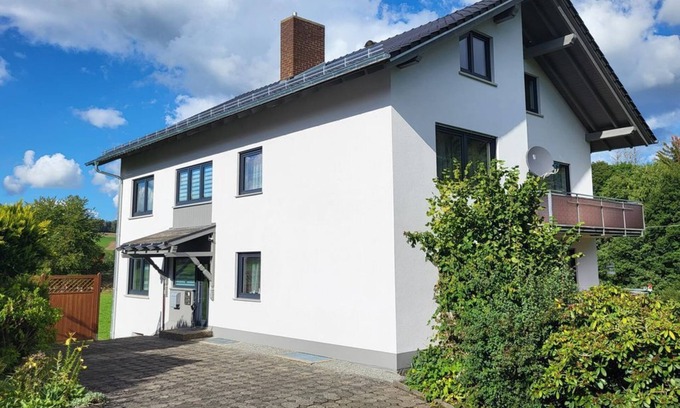 Hilders Apartment | Ferienwohnung Wenzel - Holiday apartment on the Milseburgradweg