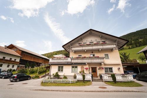 Kartitsch Apartment | Ferienwohnung Zedlacher