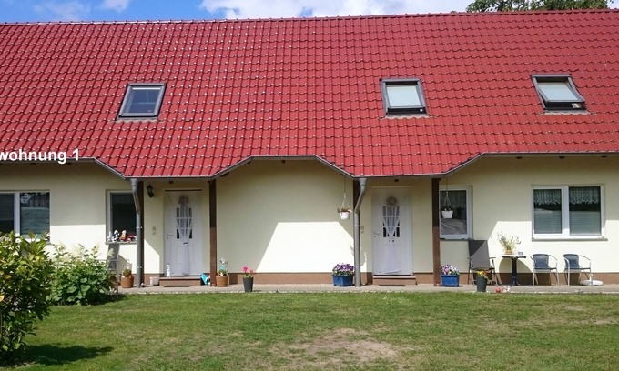 Muritz Apartment | Ferienwohnung zum Rosenhof
