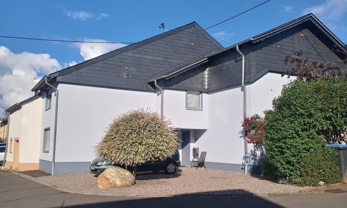 Osburg Apartment | Ferienwohnung Zum Findling - Appartement/fewo, Dusche und WC, 1 Schlafrau