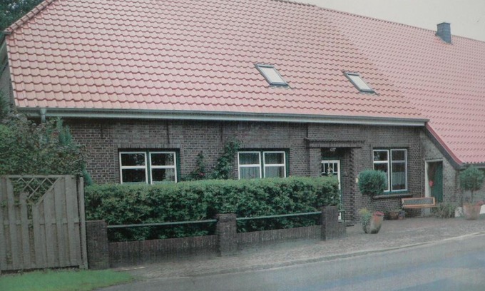 Zetel Apartment | Ferienwohnung Zum grünen Holz