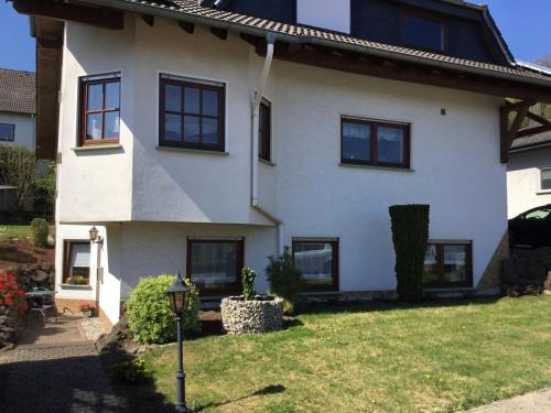 Emmelshausen Apartment | Ferienwohnung zum Heilbrünnchen