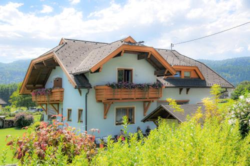 Keutschach am See Apartment | Ferienwohnungen am See Haus Spitzer