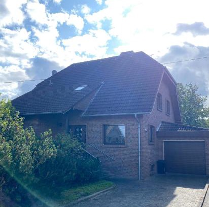 Dollendorf House | Ferienwohnungen Burgstraße 8
