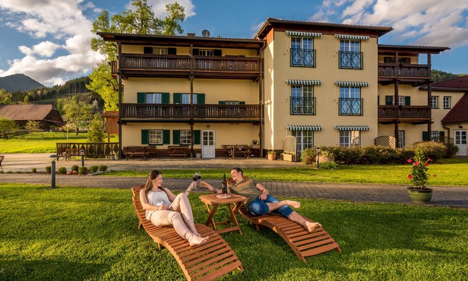 Aflenz Land Apartment | Ferienwohnungen Hotel Garni Dörflerwirt