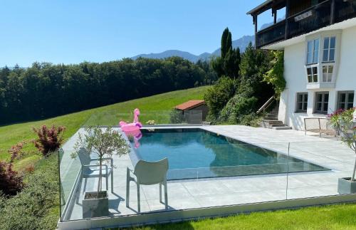 Anger Apartment | Ferienwohnungen mit privater Sauna und traumhaften Salzwasser-Pool