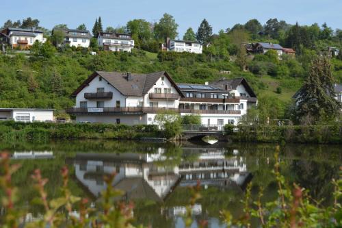 Nieder-Werbe Apartment | Ferienwohnungen Pfeil