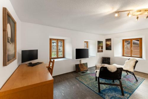 Sumvitg Apartment | Ferienwohnungen Romantica und Pacifica - ArtDaGio