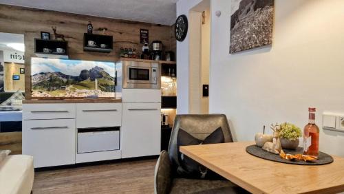 Ried Apartment | Ferienwohnungen Wolf- Studio Zimmer mit Bergblick