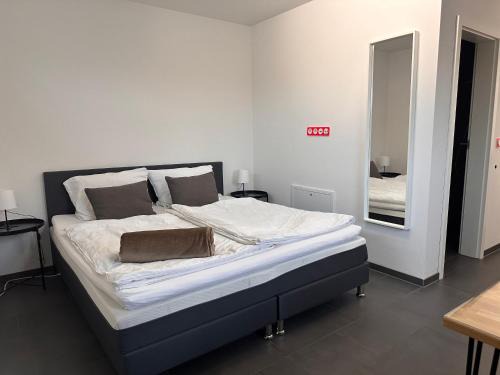Niederalteich House | Ferienzimmer Frank, Self-Check-in nach 21Uhr