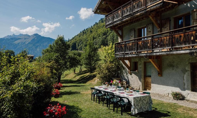 Montriond Ski Chalet | Ferme A Jules - Stunning Farmhouse sleeps up to 26