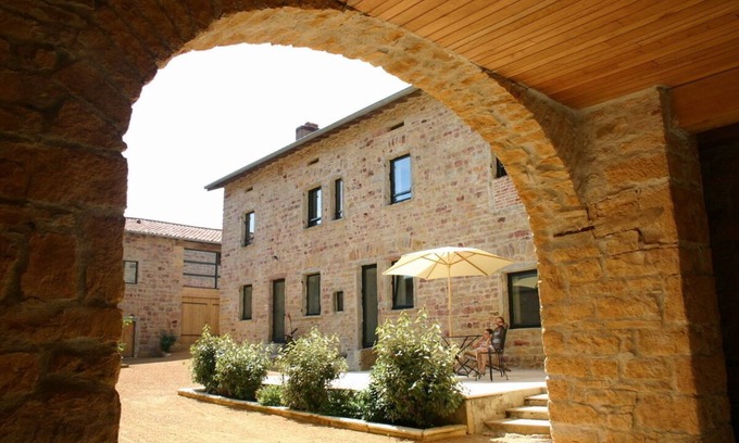 Poleymieux-au-Mont-d'Or House | Ferme de la Glande -Belemnites