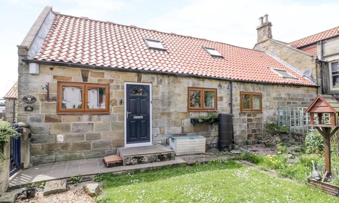 Hinderwell Cottage | FERN COTTAGE, family friendly, character holiday cottage in Staithes