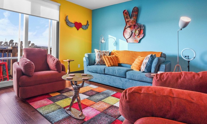 Katie Hill Neighborhood House | Fern Haven 13–Sleeps 6–Perfect Family Retreat
