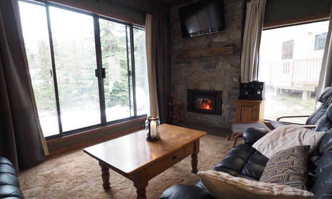 Okanagan-Similkameen House | Fern Haven Townhouse near Ski in Out