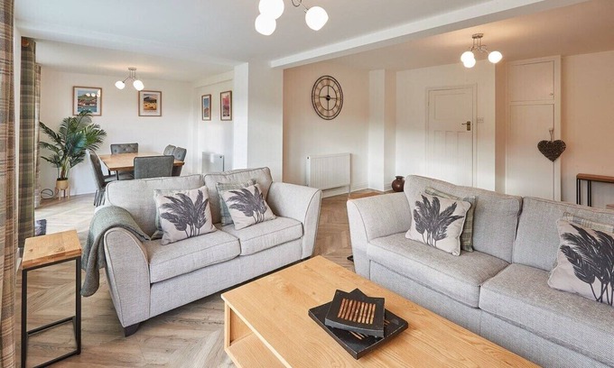Glaisdale House | Fern Lea, a cosy bungalow with exceptional country views