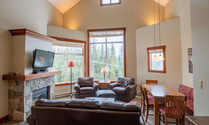 East Kootenay Condo | Fernie - Timberline Lodges Balsam #544