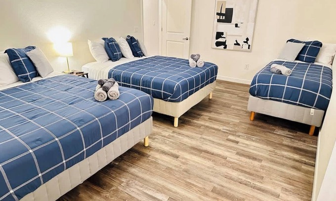 Fernley House | Fernley Dream Residence|4Bedroom|16Sleeps